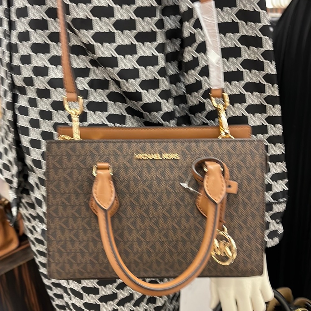 Michael Kors Small Sheila Satchel Crossbody
Bag Brown
NWT - Picture 5 of 16